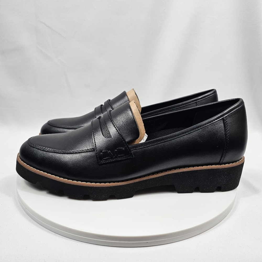 NIB Vionic Cheryl II Loafers Size 10 Black Leather Lug Sole Comfort Slip On - Picture 9 of 14